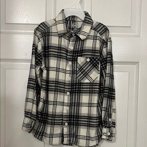 Boys Plaid Shirt in Black and White Size 8